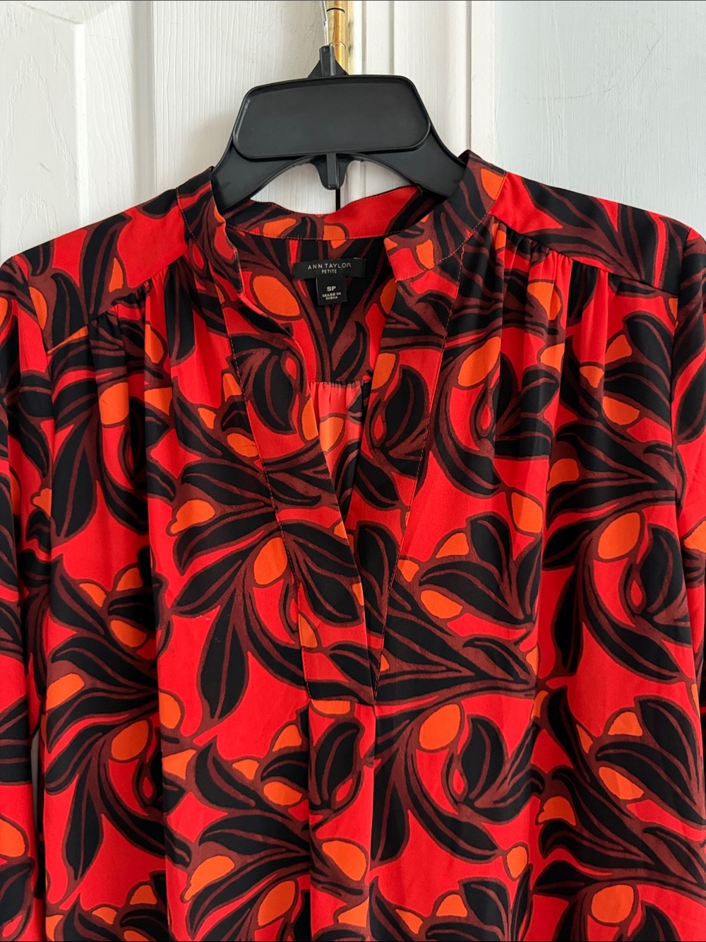 Ann Taylor Red, Black & Orange Floral-Print Long Sleeve Blouse size SP - Picture 3 of 7